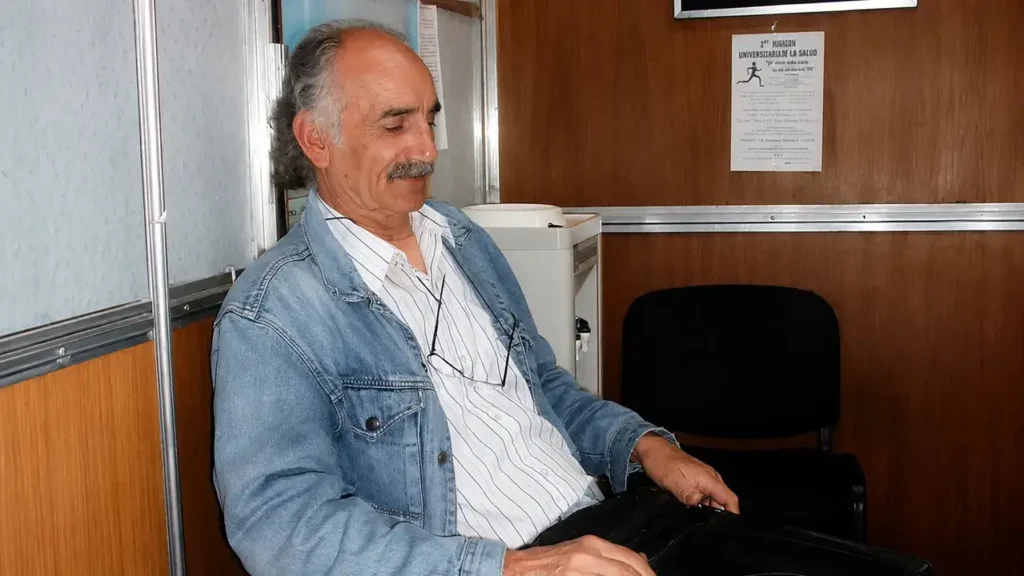 Juan Córdoba, dónde estarás, que te habrá pasado. Perdió una hija en manos de un femicida. La mató a martillazos. Una crueldad insospechada. Un dolor indescriptible. Juan, dónde estés, espero que estés bien.