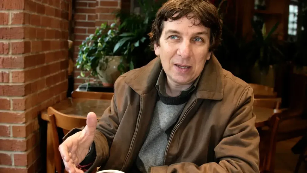 Claudio Díaz, el más grande de todos nosotros. El más digno de todos nosotros. Idealista hasta la muerte. Se nos fue joven. Ganó Odol Pregunta y le compró la casa a la madre, no se fue de joda por la Europa nocturna de los callejones de luces rojas. Trabajó en Radio Mitre y Clarín hasta que en la pelea por el campo se cansó y renunció. Un crack. Sereno, amable, era periodista veinticuatro horas los siete días de la semana.