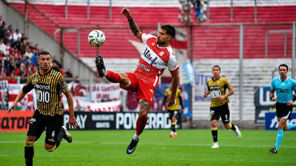 A buscar la pelota esté donde esté, Deportivo Morón no falló