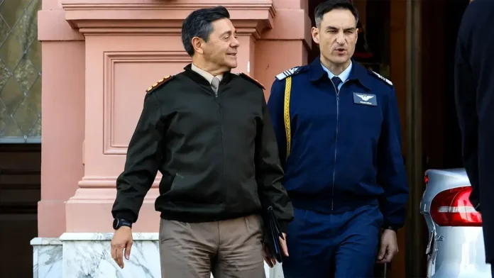 Los Militares tendrán la libertad de trabajar de lo que quieran, hasta de chofer de Uber