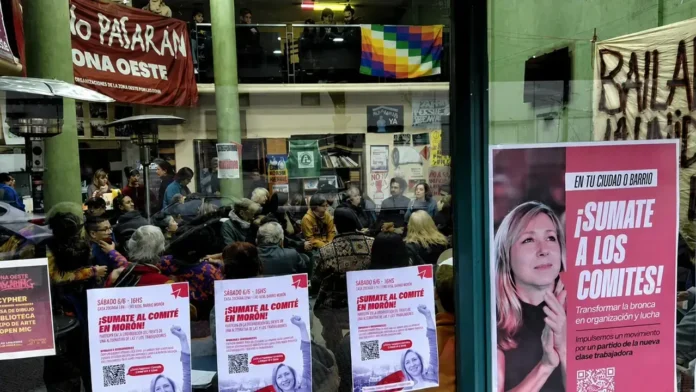 Reunión de los primeros militantes que no quieren quedarse de brazos cruzados