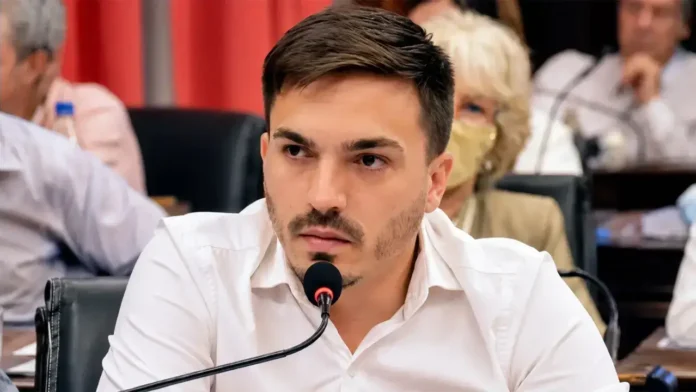 Desde la Coalición Cívica ARI, encabezada por Francisco Mones Ruiz, cuestionaron tanto la evolución de las tasas municipales como la situación financiera reflejada en los números oficiales