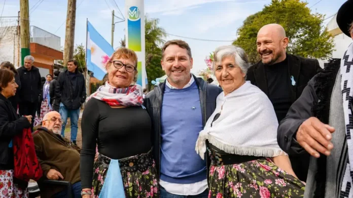 Pablo Descalzo, intendente de Ituzaingó, en la conmemoración por el Día de la Independencia