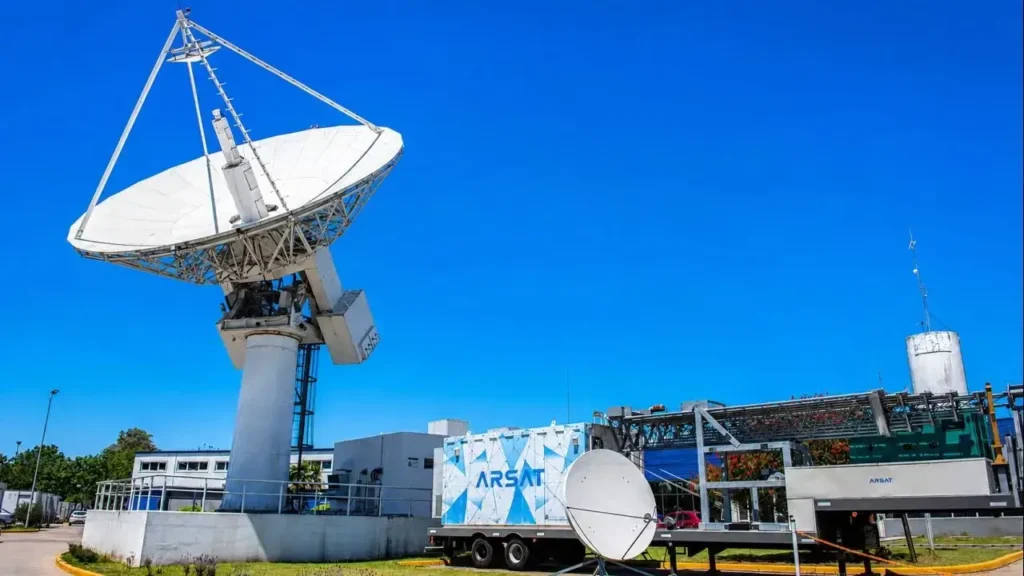 ARSAT no se toca. La empresa estatal costó mucho esfuerzo intelectual y brinda buenos servicios de comunicaciones en especial. 