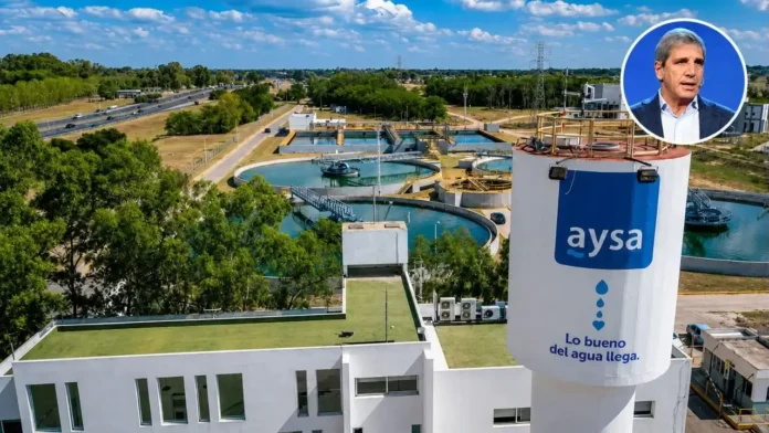 La mayor apuesta es AySA la empresa que en manos privadas no hizo un metro de cloacas