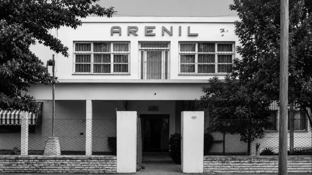 Arenil mantuvo su aspecto como el de la foto, años ' 70, hasta el 2002 cuando empezó a tener graves problemas presupuestarios