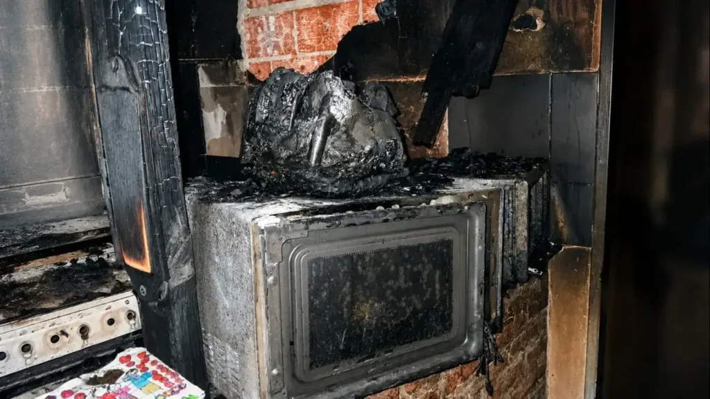 Imagen de la cocina. Quedó bajo destrucción total.