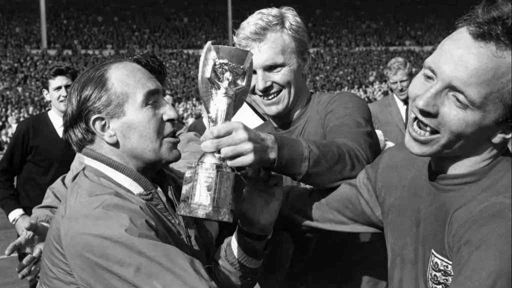 Alfred Ernest "Alf" Ramsey ganó el único Mundial de Fútbol del que participó Inglaterra, sin embargo cayó en desgracia 