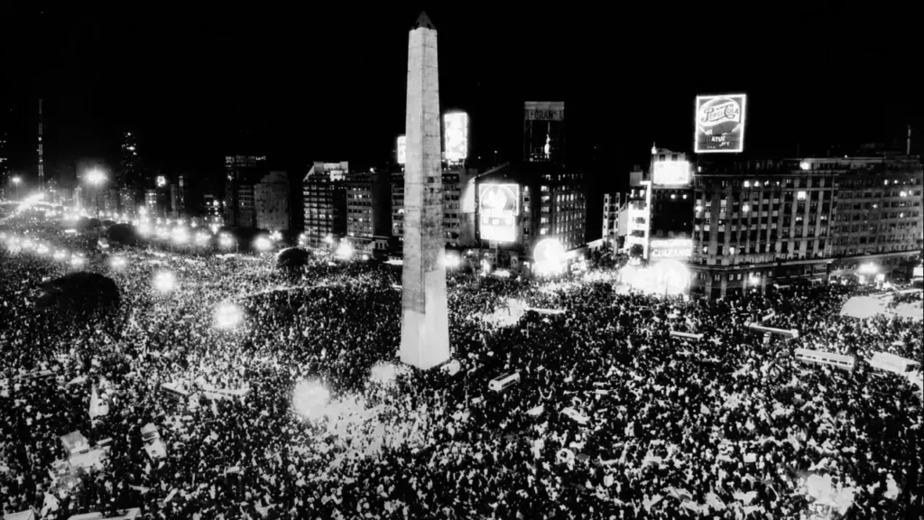 Partido tras partido, el Obelisco de Buenos Aies a pleno, inundado de gente, derrochando alegría