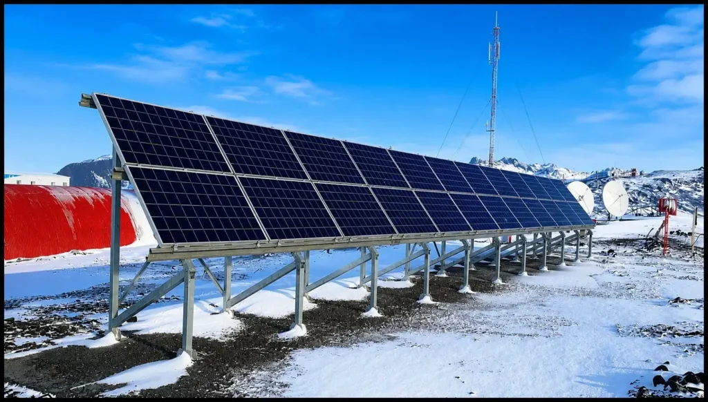 Paneles Solares acompañan la generación de energía eólica en la Antártida
