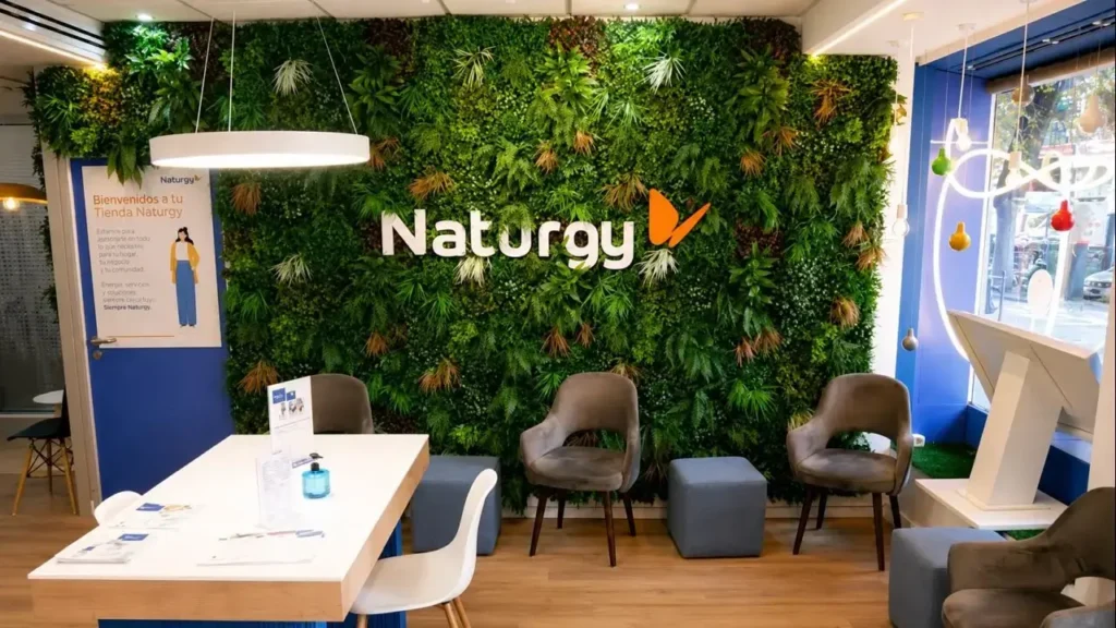 Una oficina comercial de Naturgy BAN brinda atención presencial a usuarios del norte y oeste de la provincia de Buenos Aires. La empresa distribuye gas natural a más de 2,5 millones de clientes residenciales, comerciales e industriales a través de una red de más de 27.000 kilómetros.
