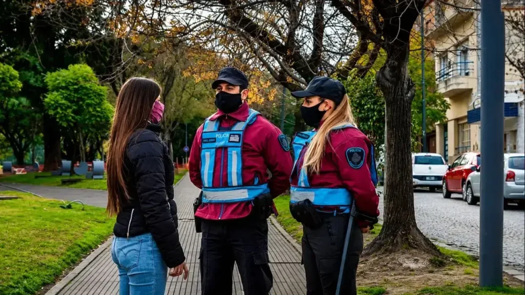 La Guardia Urbana la crearon varios municipios y son más gastos que soluciones: no llevan armas ni radio