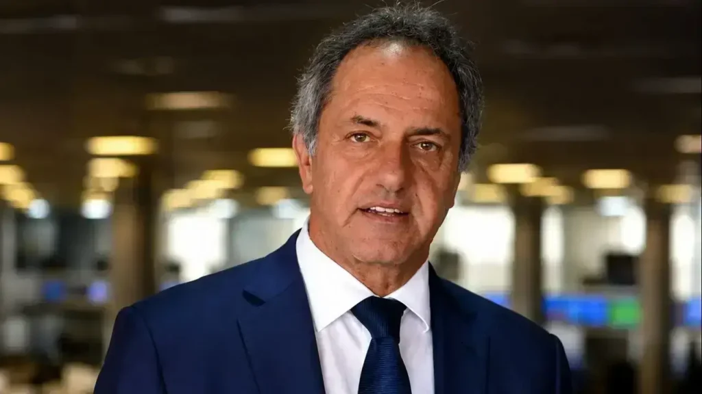 Fue un fuerte intento de robo pero como es funcionario nacional, Daniel Scioli tiene custodia peronal. Lograron frenar el robo.