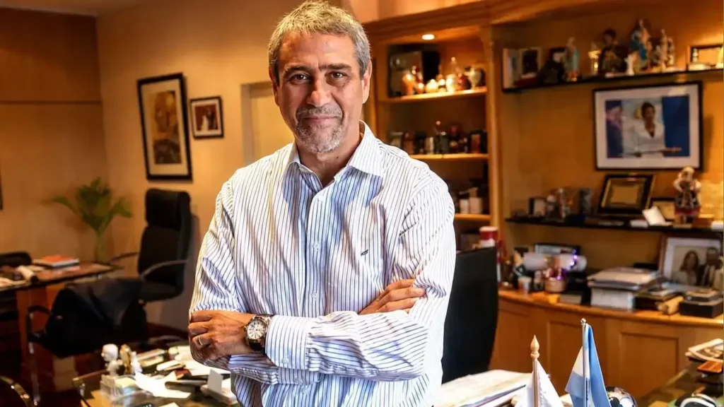 Jorge Ferrareri, el hombre de Avellaneda, renunció a la intendencia. No pidió licencia. Y lo hizo para lanzarse a la Gobernación.