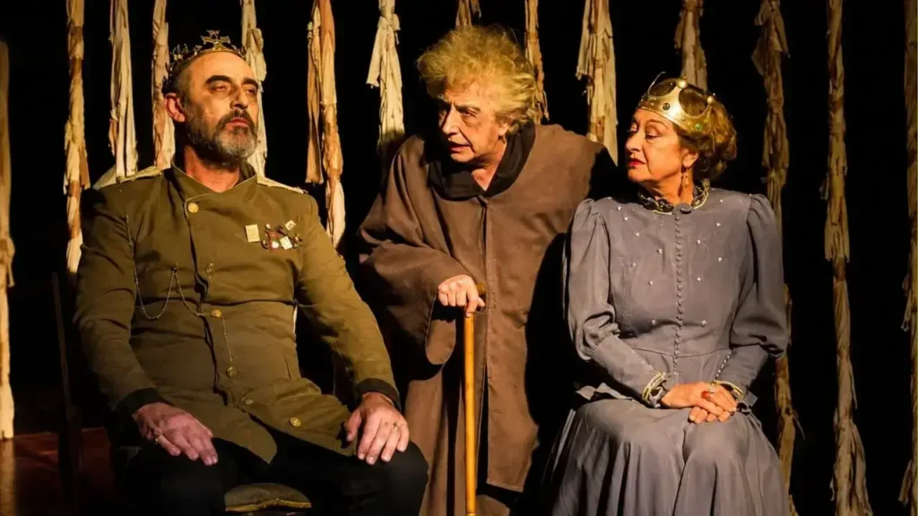 Parte del Elenco de "Un posible Hamlet" en una puesta anterior