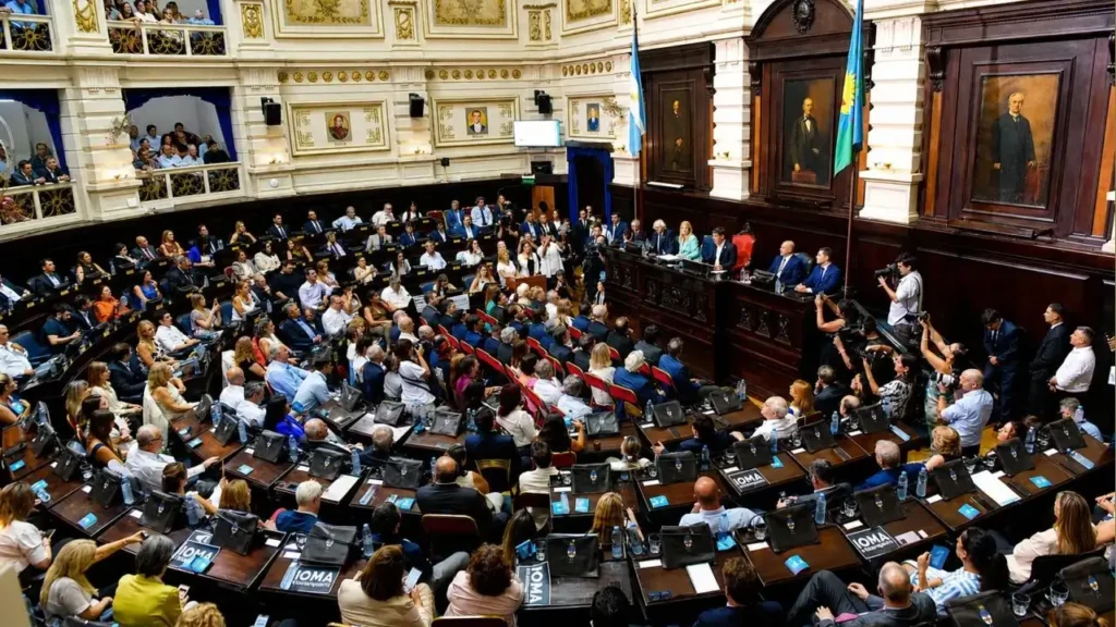 Ese breve párrafo citado en esta nota, Kicillof lo tiró en la apertura de sesiones ordinarios. Muy improvisado.