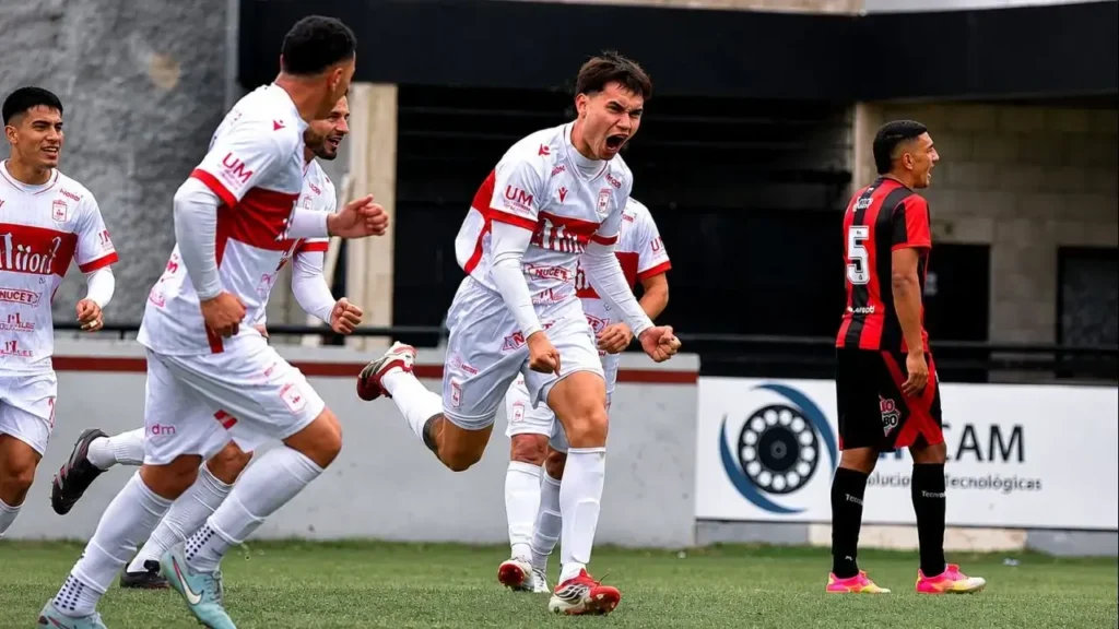 El primer tiempo parecía definir todo el camino del partido, pero no pudo ser