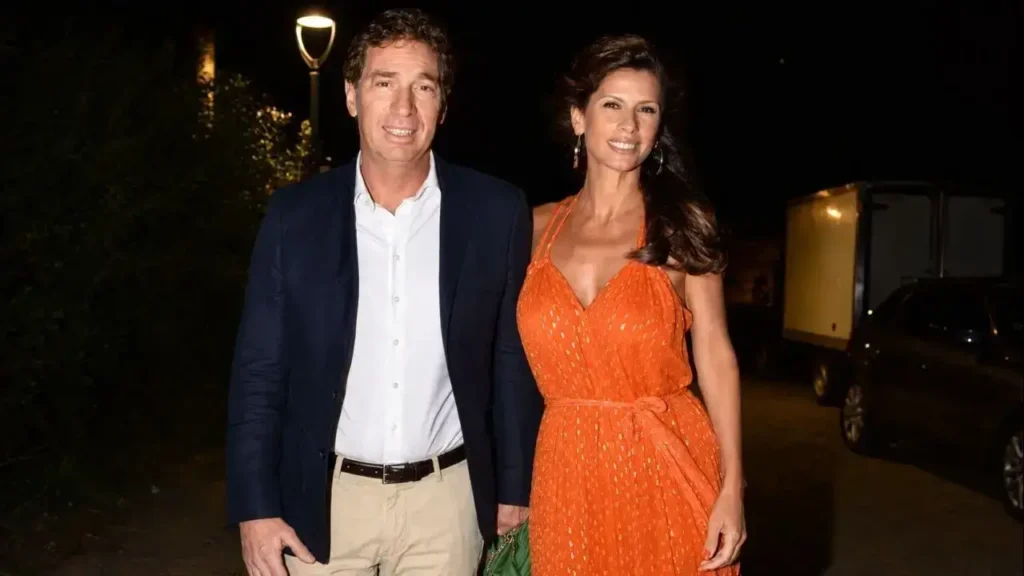 Diego Santilli y su mujer: Analía Maiorana. Se conocieron en 2012 y se casaron en 2014. Analía Maiorana fue una reconocida modelo argentina en las décadas de 1990 y 2000. Ambos formaron una familia ensamblada: Santilli tiene tres hijos de su anterior matrimonio con Nancy Pazos, mientras que Maiorana tiene dos hijas de una relación previa.