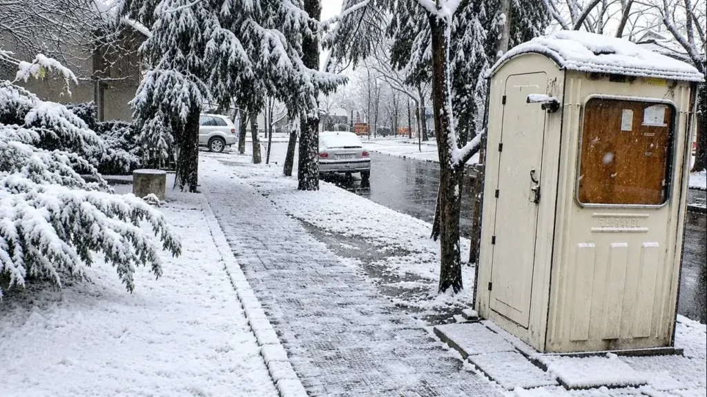 La calles vacías ya por la tardecita porque el frío penetraba los huesos