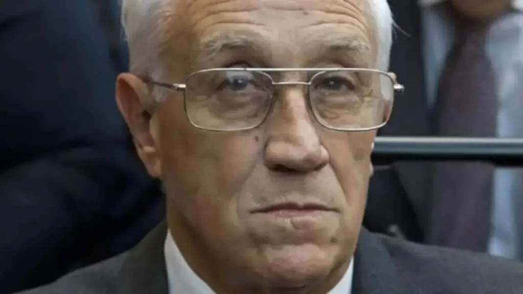 Tigre Acosta, un hombre perverso que decía Soy el dedo de Dios para demostrar que con breve movimiento tenía la vida o la muerte de uno en su mente