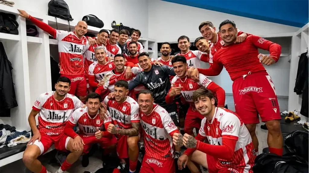 El plantel está, el técnico está y el estadio está. Solo falta ganar.