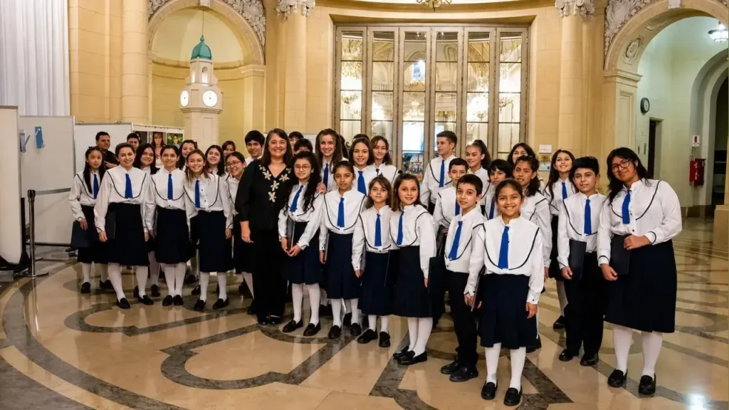 Cerró el Coro Nacional de Niños pero la Casta Judicial sigue adelante. Bravo Milei. Un valiente.