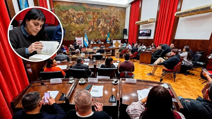 Fuerza Patria le respondió a Cardoso en duros terminos por sus dichos el 25 de agosto, cuando el Ministro de Seguridad Javier Alonso estuvo en Morón.