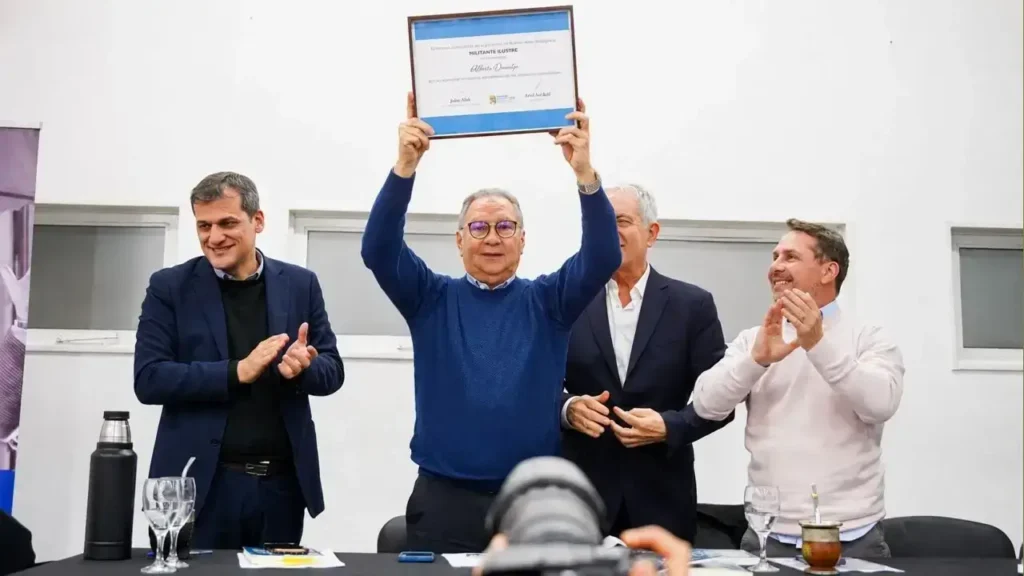 Agosto 2026: Reconcoen a Alberto Descalzo como Militante Ilustre del Partido Justicialista.