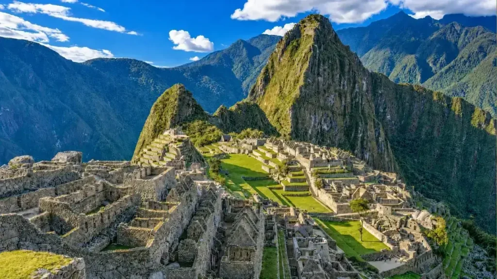 La ciudad inca de Machu Picchu fue declarada por la UNESCO Patrimonio Mundial. Una obviedad. Es imponente.