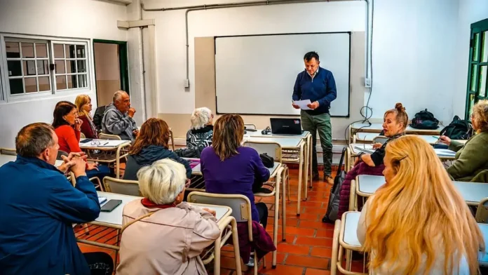 El Centro Regional Universitario de Ituzaingó (CRUI) abrió la inscripción a una nueva propuesta de talleres y cursos gratuitos destinados a personas mayores.