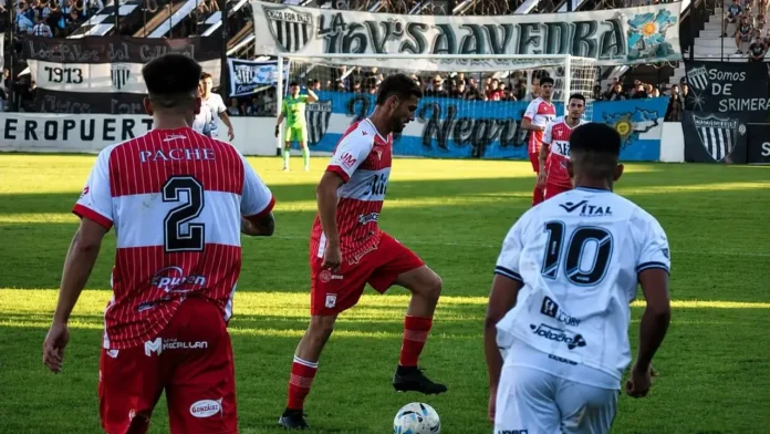 Para muchos una sorpresa: Deportivo Morón cayó en Resistencia frente a Chaco For Ever que le marcó dos goles contra cero del Gallo
