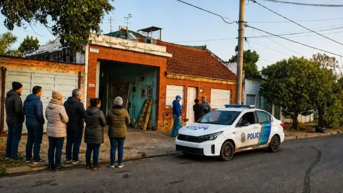 Hallan a un hombre y su hija muertos después de diez días