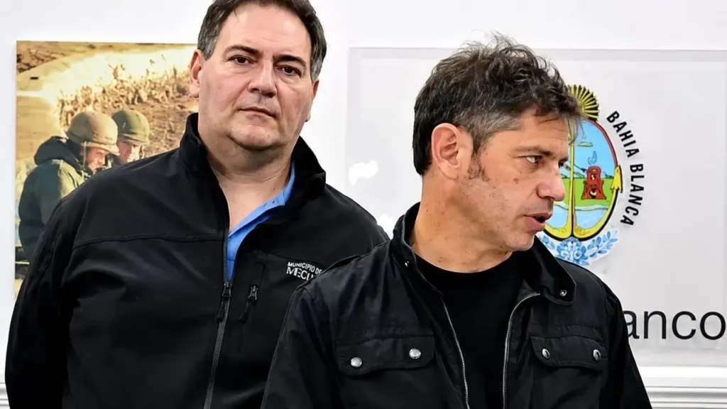 Javier Alonso junto al Gobernador Axel Kicillof.