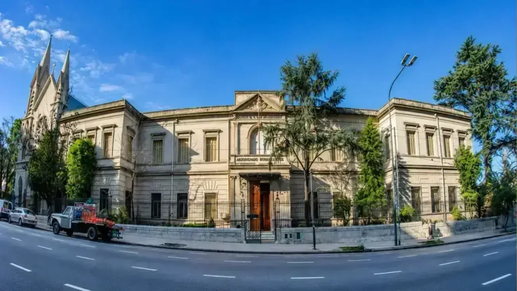 El Instituto Nuestra Señora de la Misericordia en donde estudio la secundaria Gisela Marziotta.