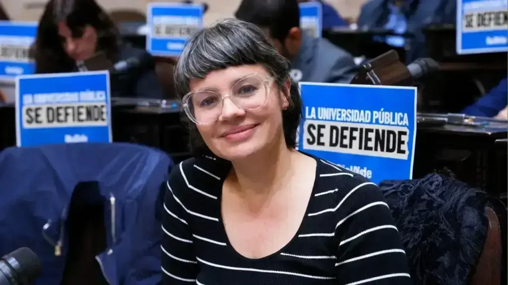 En las elecciones legislativas de 2017, cuando integró la lista de Unidad Porteña, encabezada por Daniel Filmus, como quinta candidata a diputada nacional Gisela Marziotta se adentró a la política y no le fue mal. Aunque su paso por el Congreso, no dejó marcas ni huellas.