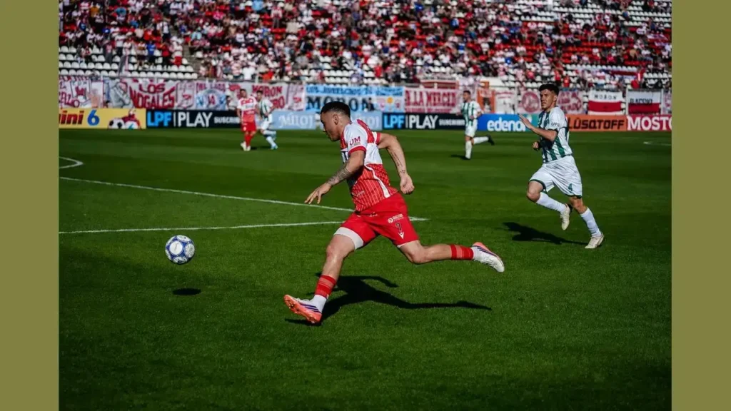 El goleador fue una gacela todo el partido dejando atrás los comentarios sobre posibles lesiones.