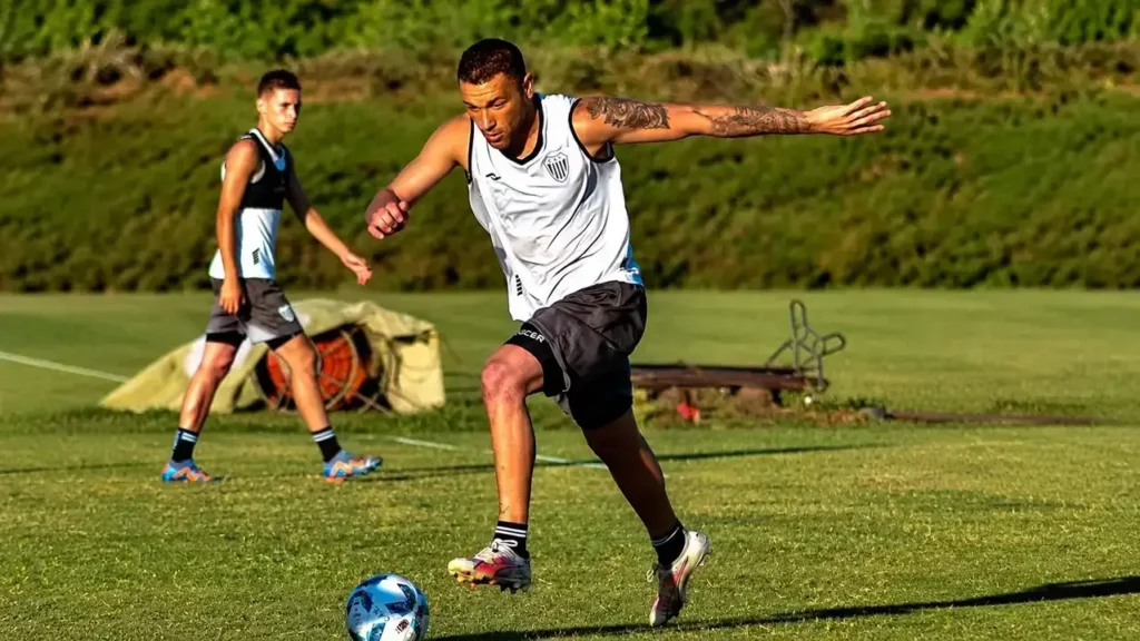 Franco Fagúndez desde la pre temporada que sigue intacto y haciendo goles. Cortó la racha pero tiene el ánimo del goleador.