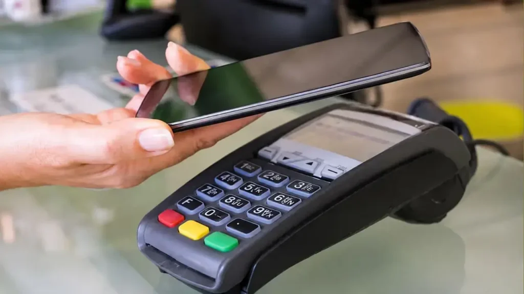 Los próximos molitenes serán como un posnet. Al acercar el celular o la tarjeta de débito, tomar el valor y cobrarán sin tener que hacer recargas.