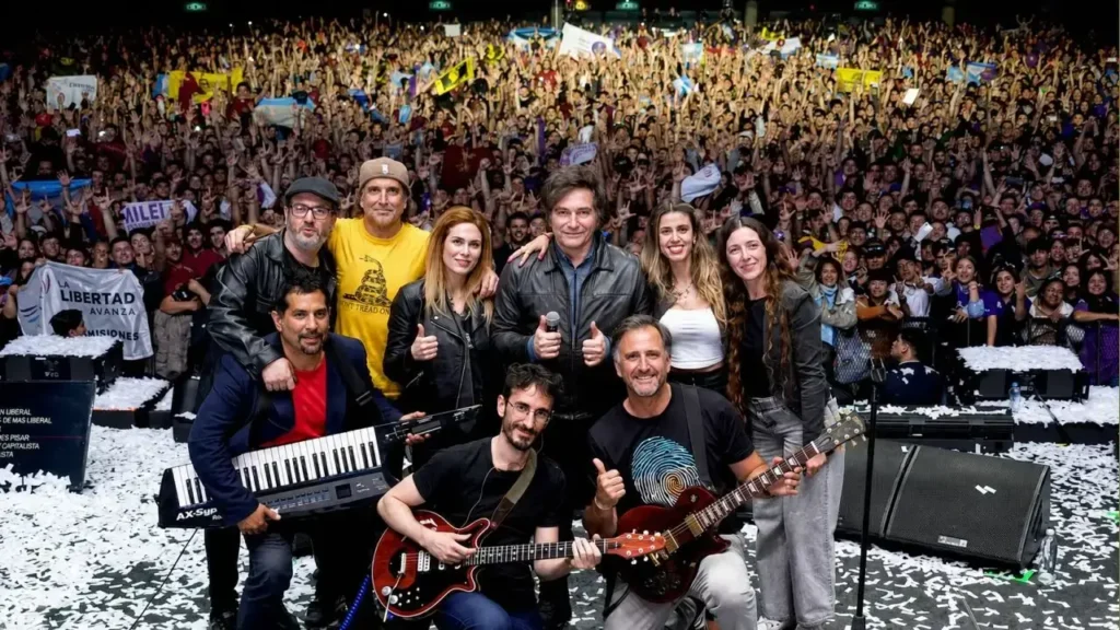 Joaquín Benegas Lynch fue parte de la "banda" que acompaño al Presidente de la Nación, Javier Milei, en la aventura del Movistar Arena.