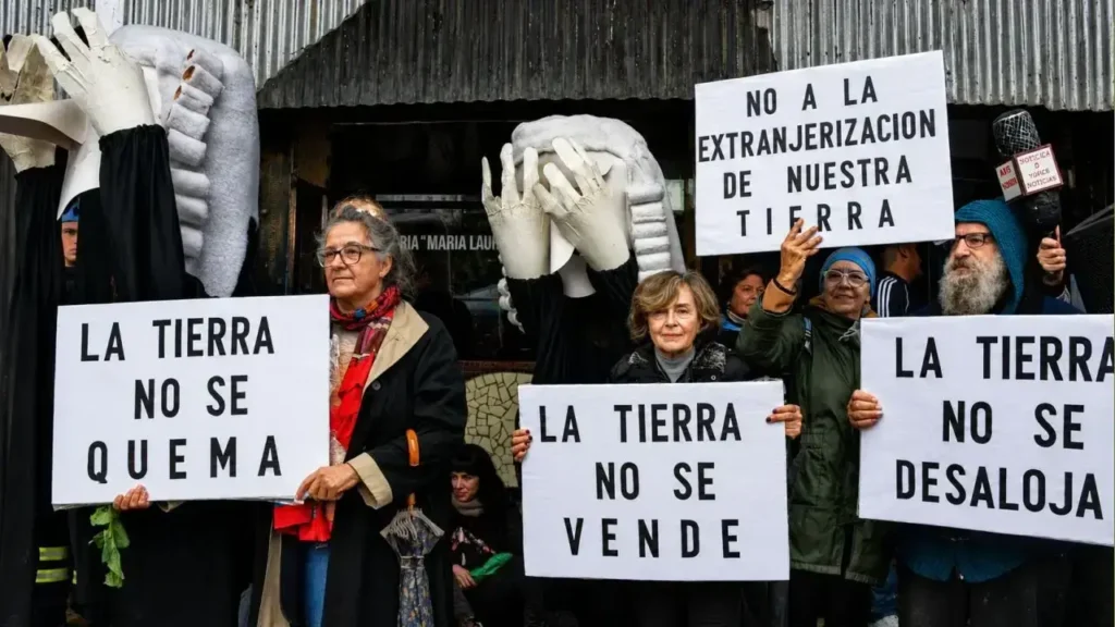 El debate persiste porque del 11% el Gobierno de Javier Milei quiere pasar a vender el 25% de la tierras soberanas del país.