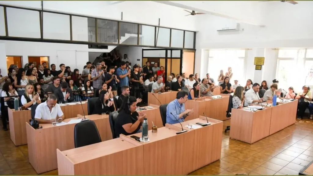 Otro momento de la Sesión en que se pudo escuchar a los concejales y sus argumentos.