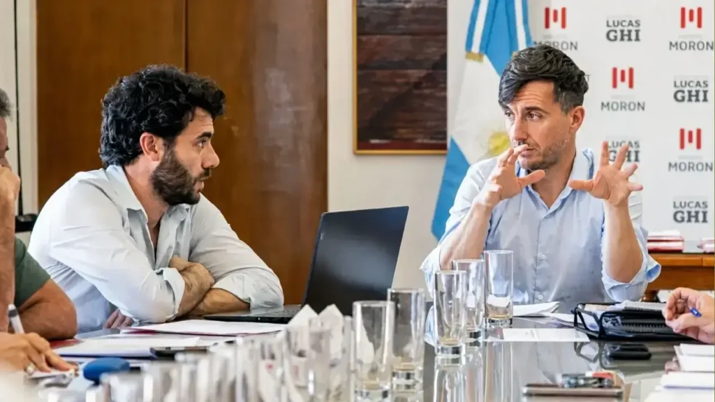 Lucas Ghi no puede desprender de las responsabilidad. Hoy tiene un cúmulo de empleados que fueron ingresando bajo sus diferentes gestiones.