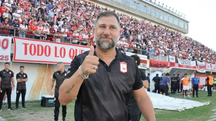 Walter Otta ya eligió a los 21 convocados para enfrentar hoy a Acasusso.