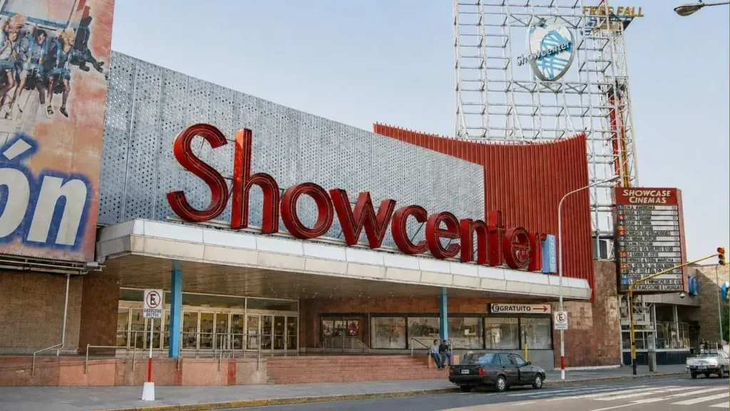 Así lucía en sus mejores momentos. Aúnque la decadenciacomenzó pronto y Showcenter no pudo sostenerse.