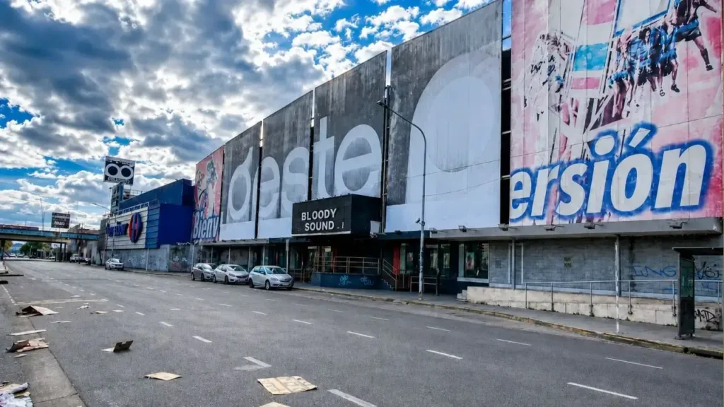 Y llegó un día en que ShowCenter toco fondo y ya no pudo más.