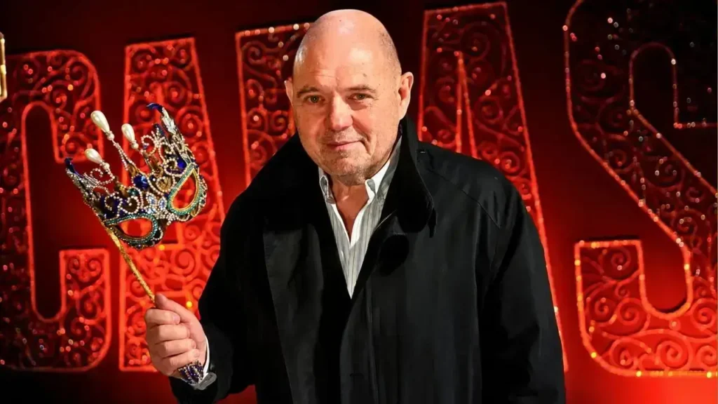 Con cinco décadas de trayectoria iniciada a los 18 años, Carlos Rottemberg es el empresario teatral más influyente de la Argentina y referente indiscutido de las carteleras de Buenos Aires y Mar del Plata. A lo largo de su carrera produjo y albergó hitos históricos del teatro nacional como Salsa criolla, Brujas, Made in Lanús, Toc Toc y Piaf.