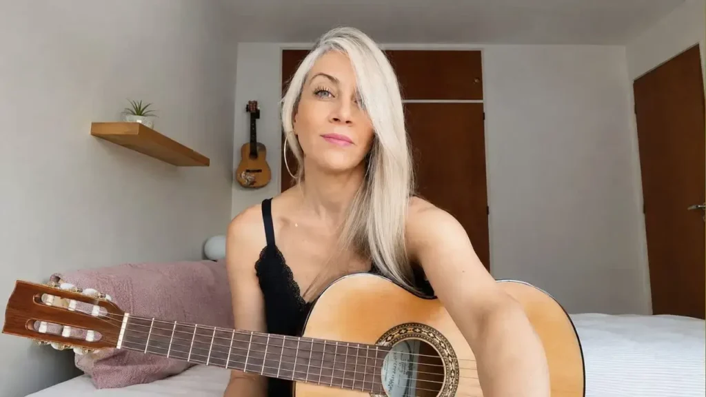 Luciana Palacios, una de las voces emblemáticas y corista histórica de la banda del Indio Solari.