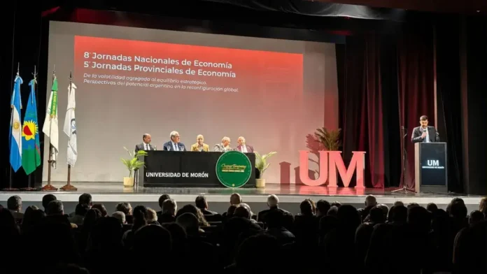 El presidente provisional del Senado de la Nación, Bartolomé Abdala, expuso el viernes 28 de agosto de 2026 en la Universidad de Morón, durante las 8ª Jornadas Nacionales de Economía y las 5ª Jornadas Provinciales de Economía.