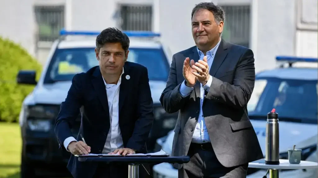El accionar del funcionario bajo Estado Policial se presume ajustado a derecho y en estricto cumplimiento del deber y acto de servicio, contando con el respaldo normativo e institucional del Estado frente a actuaciones operativas regulares.