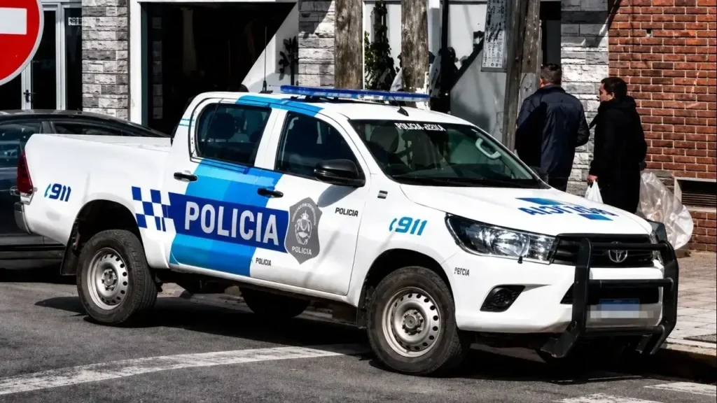 Cardoso reclamó patrulleros a la Provincia de Buenos Aires.